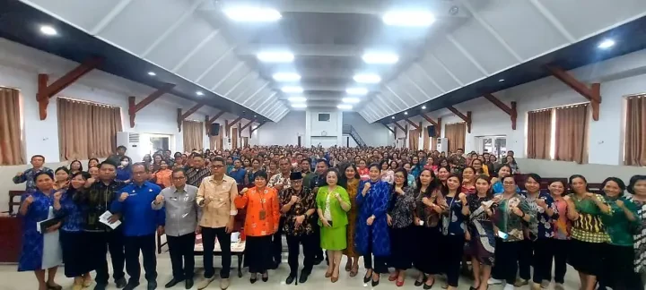 KEGIATAN RETRET ASN NASRANI “MEMBANGUN KINERJA DAN INTEGRITAS PELAYANAN BERBASIS IMAN”  DI GEREJA GPID PNIEL PALU