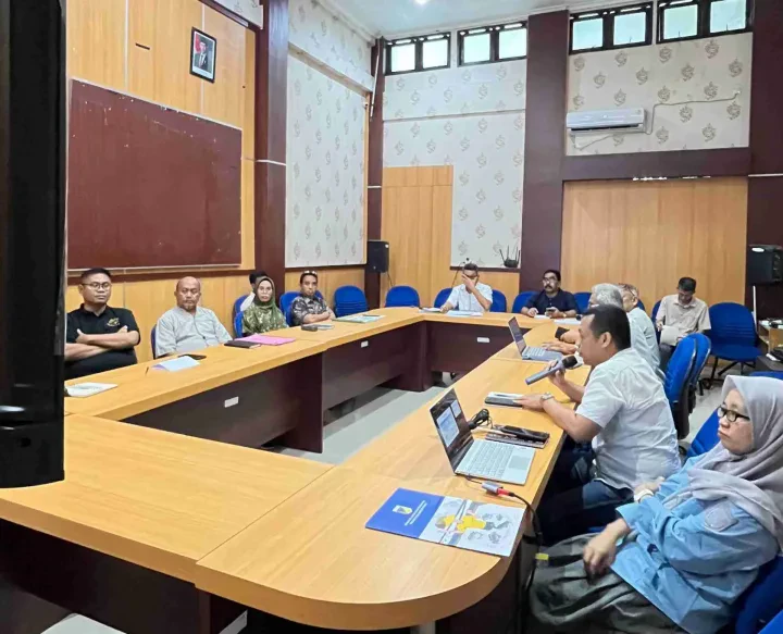 RAPAT PERDANA KADIS DKP PROV. SULTENG BERSAMA PARA PEJABAT ESSELON 3 DAN ESSELON 4 DI AWAL TAHUN 2026